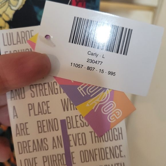 Lularoe Carly - Picture 3 of 4